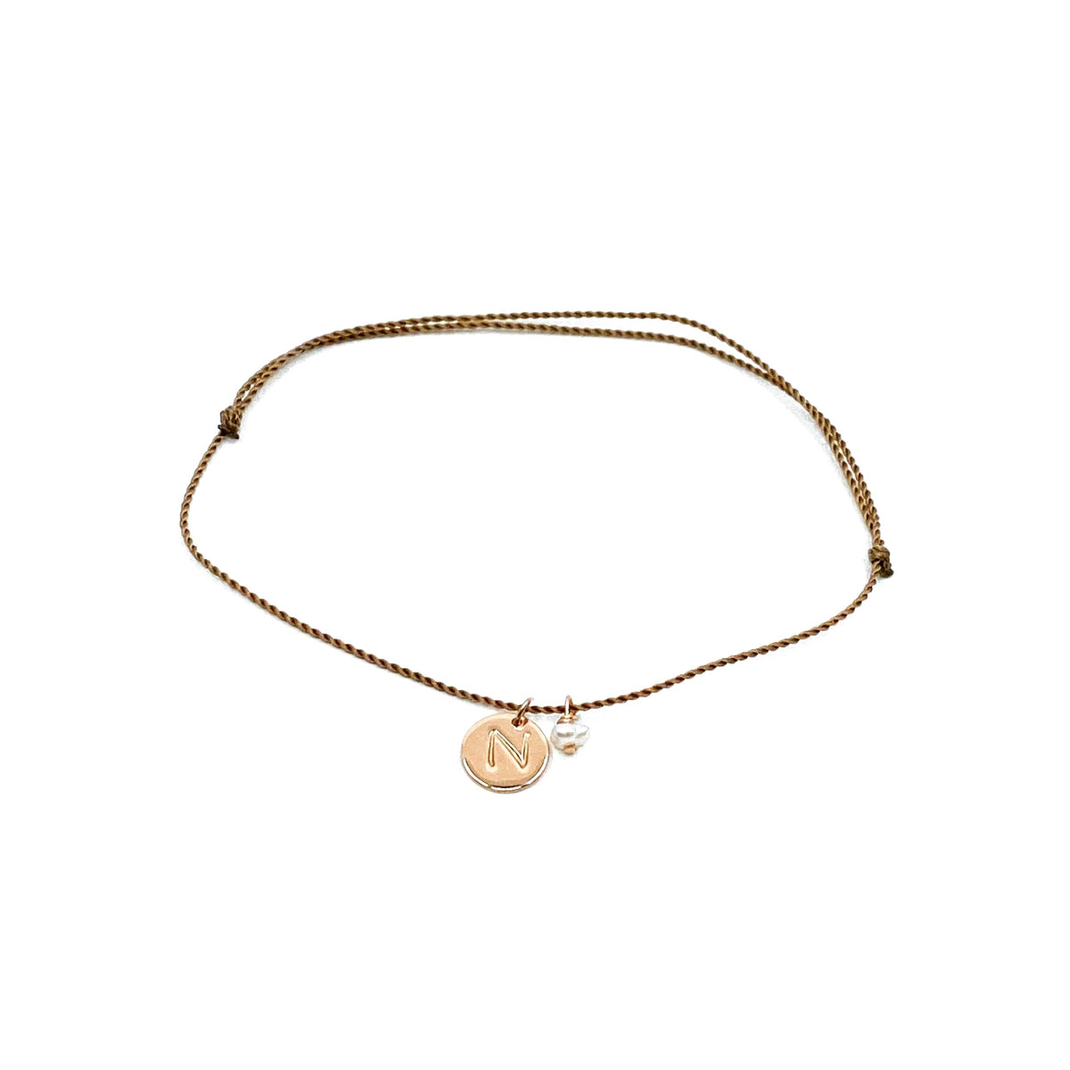 Bracelet cordon initiale pendentif – bijou fait main LYLAN