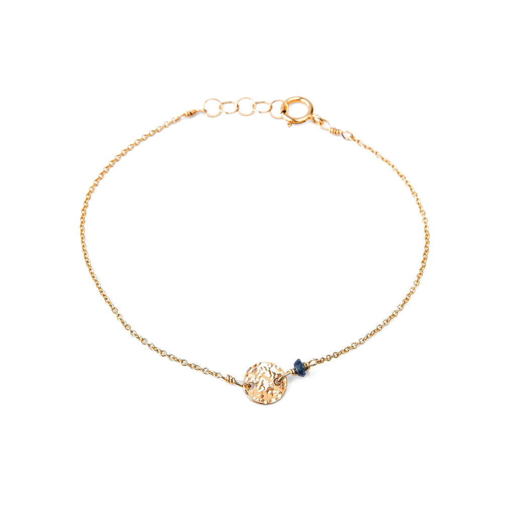 Bracelet disque martelé et pierre – bijou fait main LYLAN (vue 3)